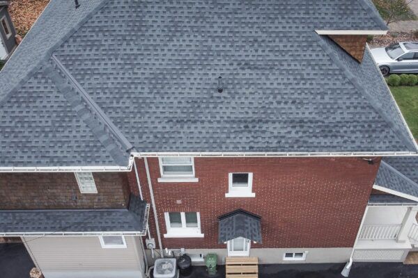 HAMPTON.00_00_30_00.Still028